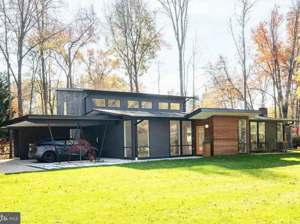 2405 Nordok Pl, Alexandria, VA 22306