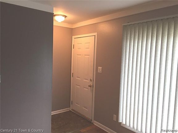 2nd image of 3832 Edgar Ave