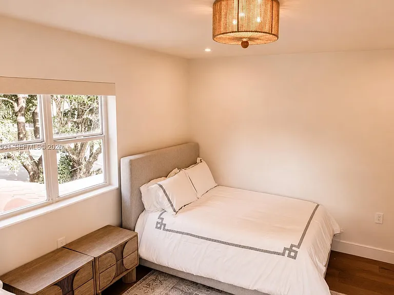3190 Sheridan Ave — Photo 39