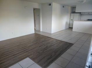 5041 W Avenue L14 APT 9, Lancaster, CA 93536