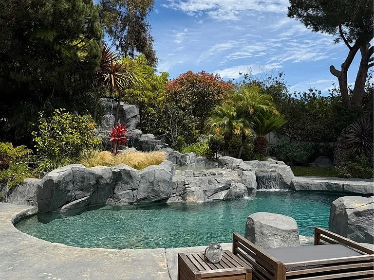 210 Monarch Bay Dr — Photo 4