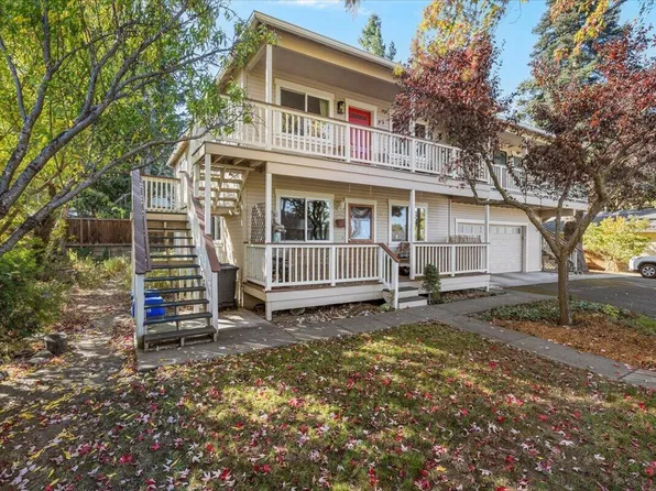 800 Park St, Ashland, OR 97520
