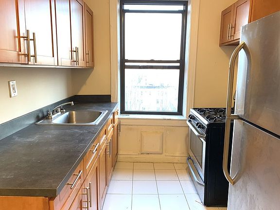 4th image of 221 Linden Blvd APT F12