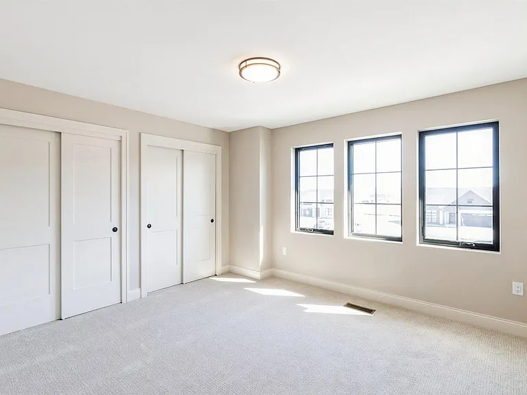 2103 Lacey Dr — Photo 16
