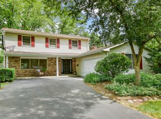 25 Bluebird Ln, Naperville, IL 60565