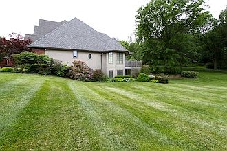 4th image of 44 Court Dr