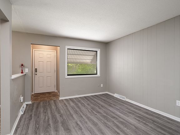 3rd image of 440 Jayne St #442