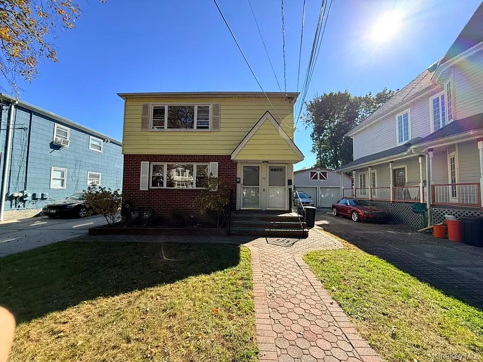 115 Custer Ave #2