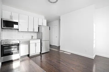 210 West 10th Street, #6/C