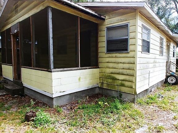 2nd image of 3911 E Henry Ave
