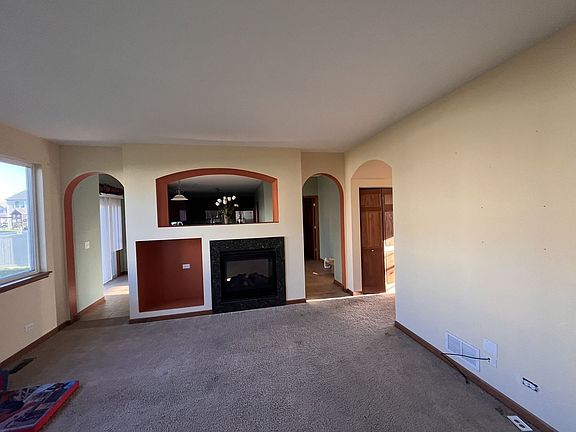 4th image of 39381 Castleford Ln