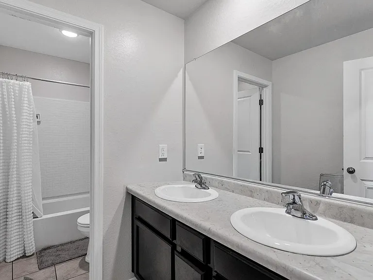 30517 N Oak Dr — Photo 13
