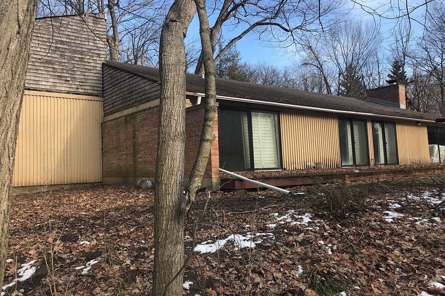 1st image of 48 Lincolnshire Dr