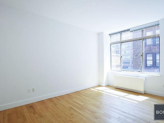 3rd image of 200 W 26th St APT 11I