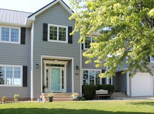 1913 Flag Mountain Dr, Pierre, SD 57501