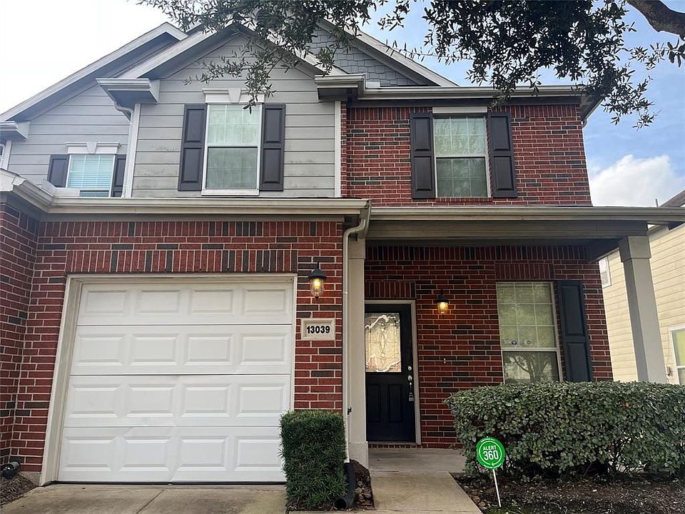 1st image of 13039 Stratford Skies Ln