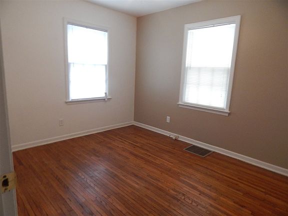 3rd image of 1703 Colorado Ave
