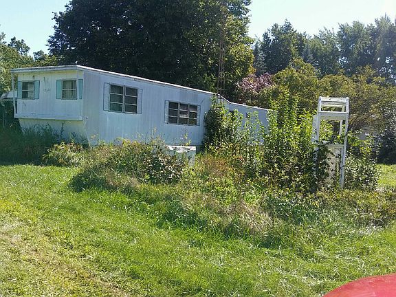 2nd image of 1170 S Meadow Dr