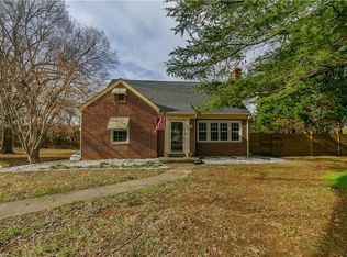 221 Graham Rd, Graham, NC 27253