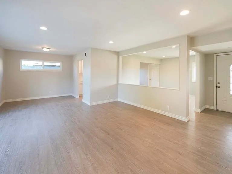 20723 Northampton St — Photo 4