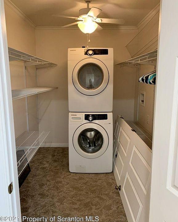 Closet with washer and dryer