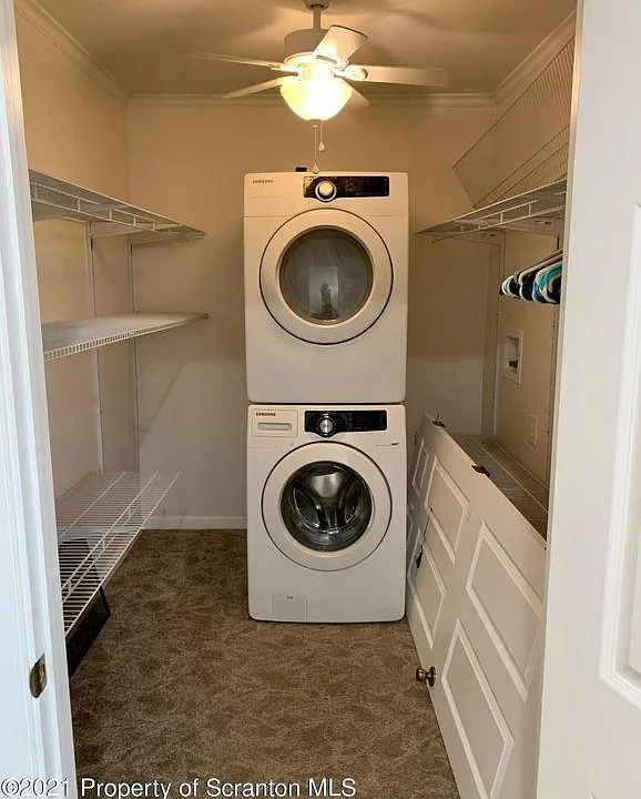 Closet with washer and dryer