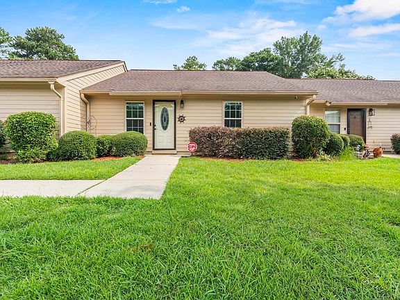 2nd image of 3 Boardwalk Ln