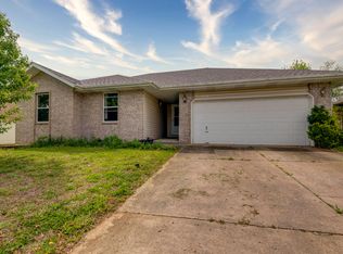 4238 W Madison St, Springfield, MO 65802