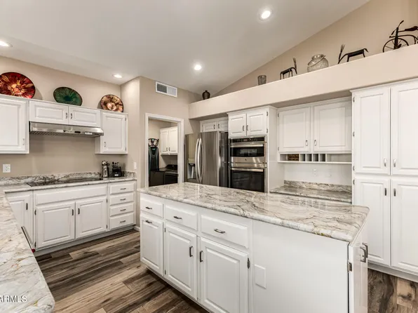 10234 E CEDAR WAXWING Drive, Sun Lakes, AZ 85248
