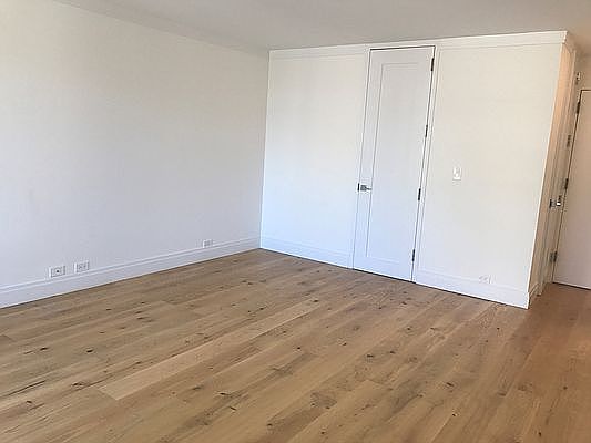 4th image of 201 E 86th St APT 9A