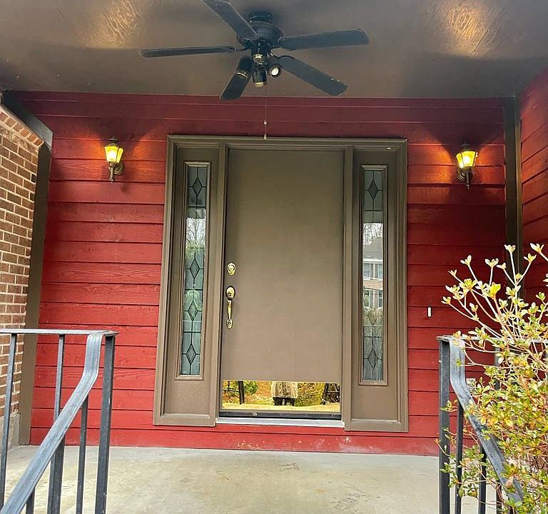 1st image of 2082 Farragut Dr
