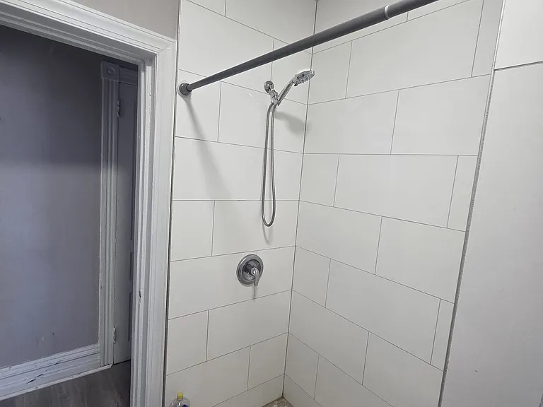 622 N Front St #1 — Photo 11