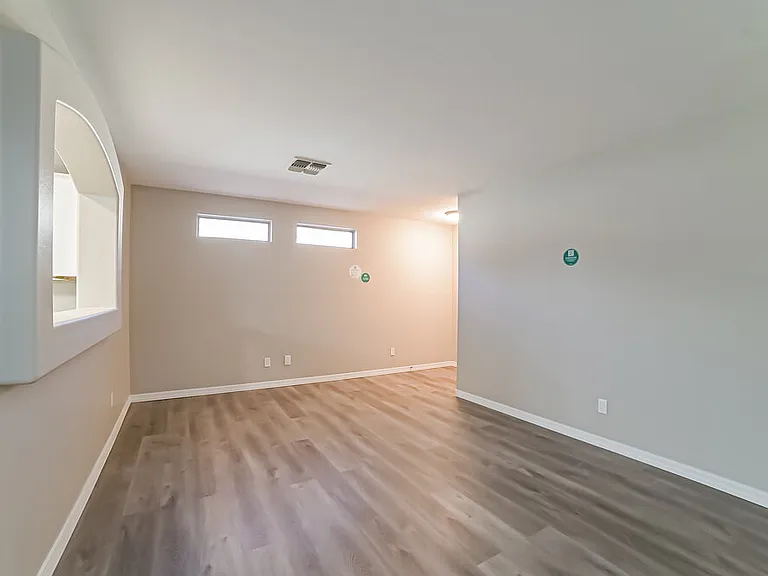 12418 W Dreyfus Dr — Photo 3
