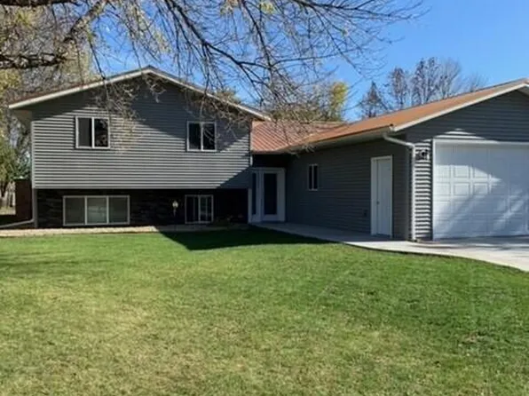 1048 Dale Ave, Hoople, ND 58243