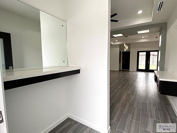 4th image of 6216 Yera St