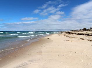 5500 Hill Valley Rd, Frankfort, MI 49635