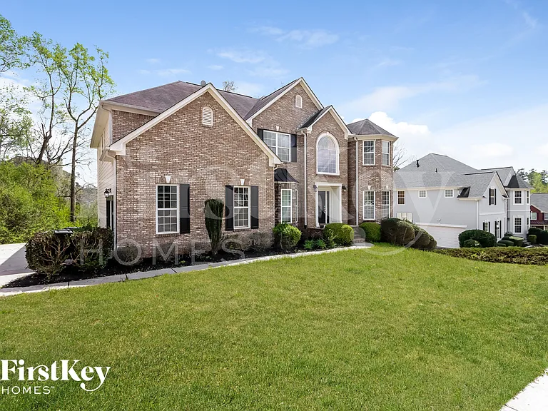 1421 Kentmire Ct — Photo 3