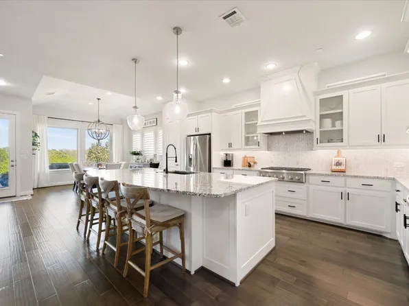 1027 Glen Garden Dr, Roanoke, TX 76262