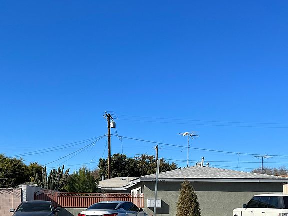 2nd image of 14955 Bayou Ave #1/2