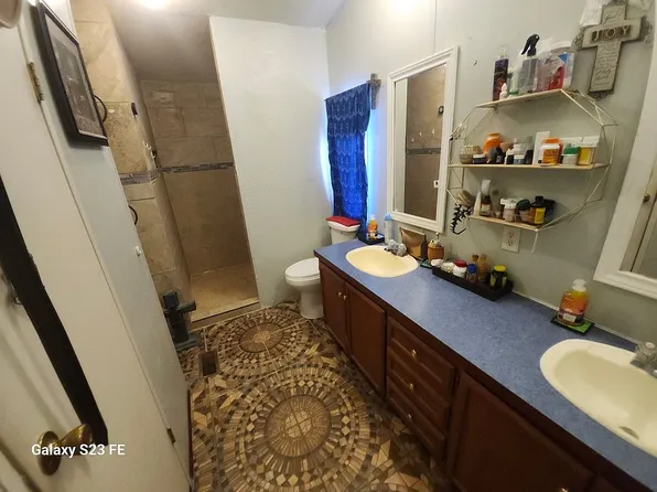 410 Nelson Ave, Victoria, TX 77901