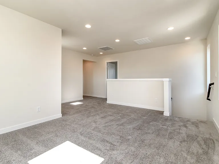 5632 S 302nd St — Photo 20