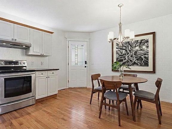 4th image of 1925 E 35th St SW #2