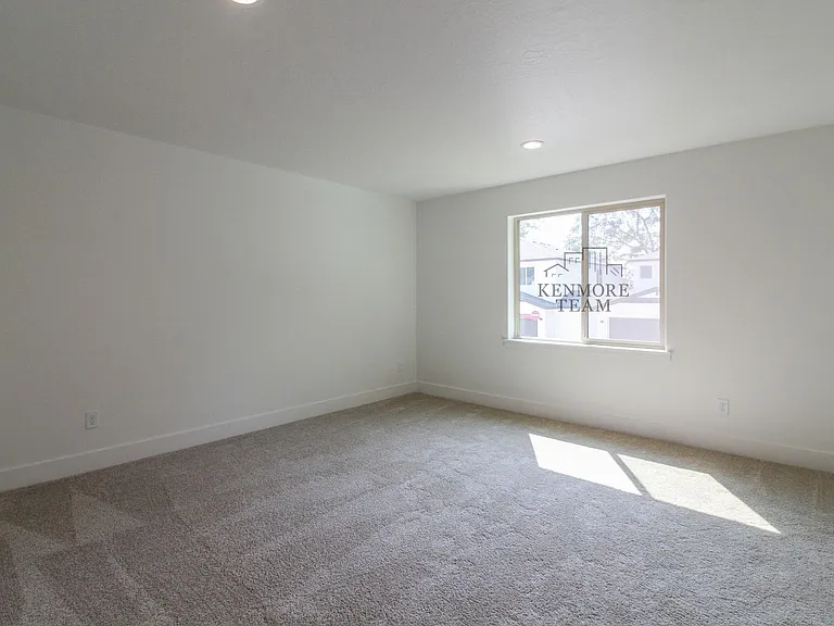 1030 S Underwood Pl #120 — Photo 8