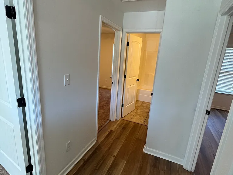 100 Bent Saddle St — Photo 16