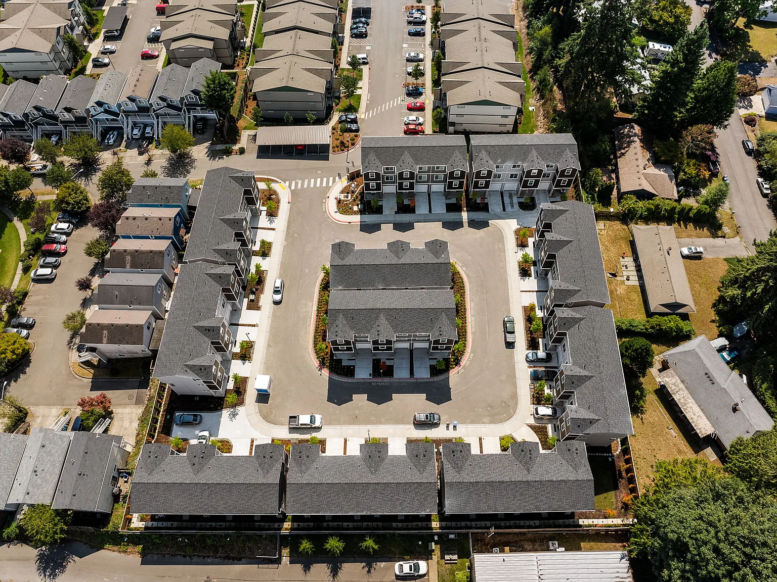 Broadmoor Commons Townhomes — Photo 4