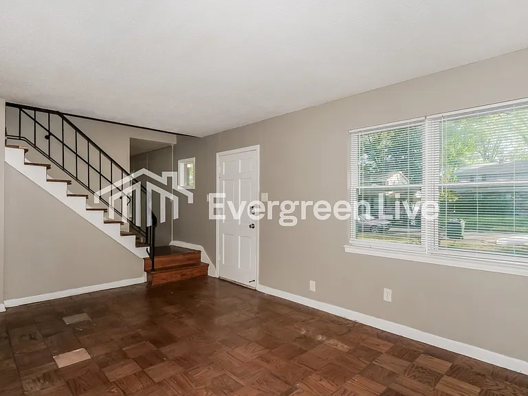 5112 Christopher Ave — Photo 6