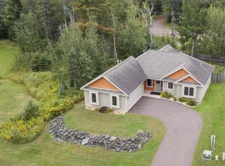 1405 Harbor Hills Dr, Two Harbors, MN 55616