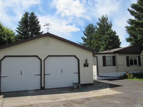 33 N 1st St, Underwood, ND 58576