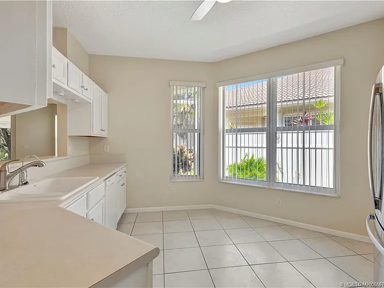 6797 SE Warwick Ln — Photo 14