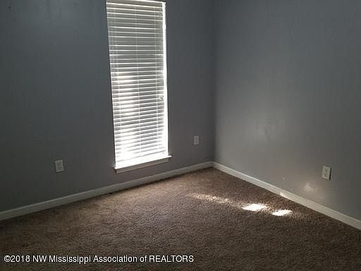 4th image of 7774 Parkview Cir E